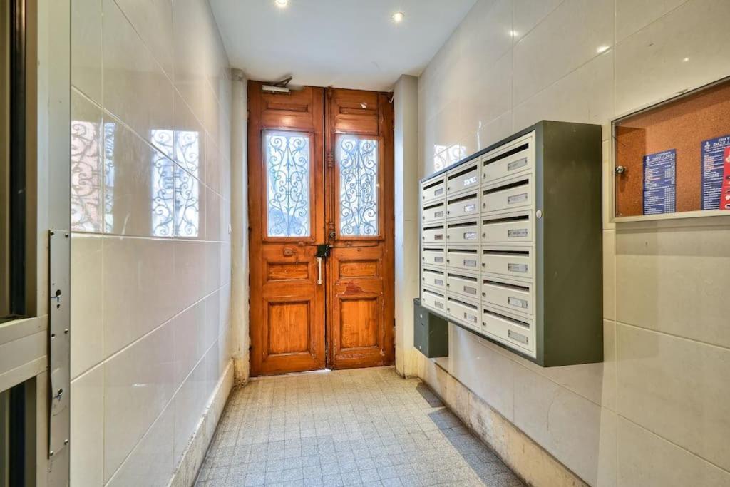 Magnificent Studio Near Paris Clichy Kültér fotó